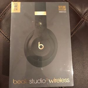 Beats Studio3 Wireless Skyline Collection